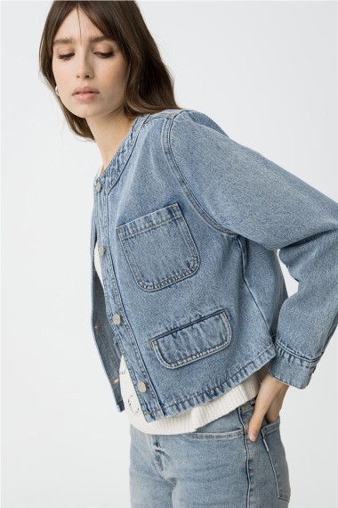 CAZADORA CUELLO REDONDO DENIM