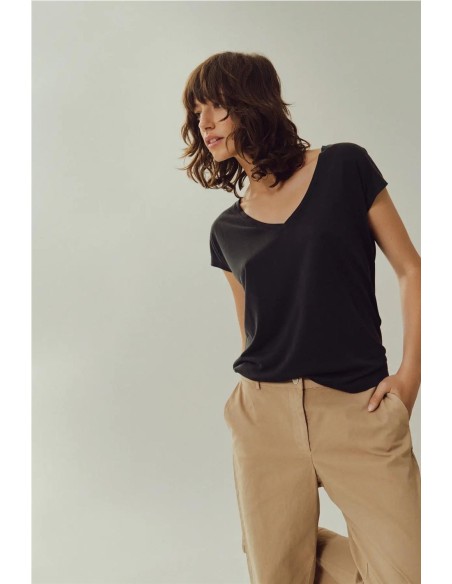 CAMISETA TENCEL NEGRO