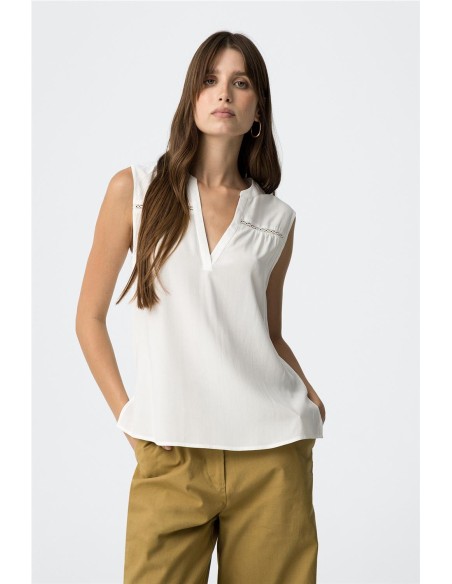 BLUSA SIN MANGA