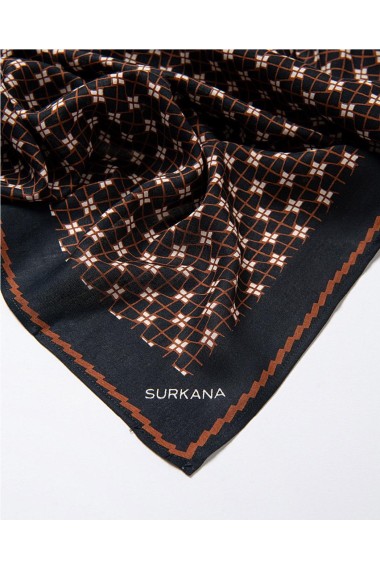 PAÑUELO ESTAMPADO NEGRO