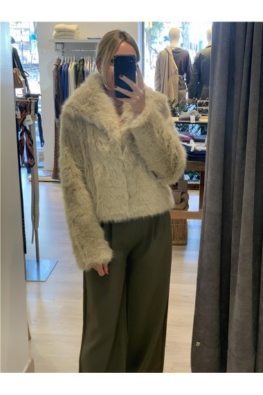 ABRIGO PELO