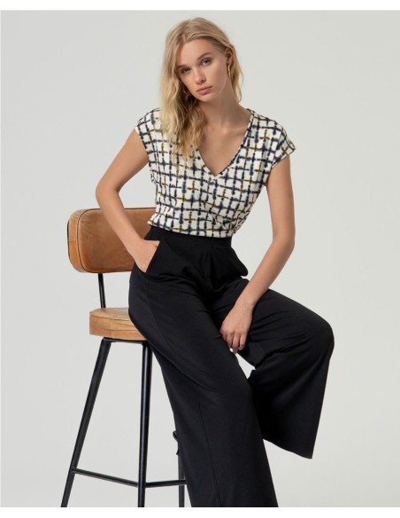 PANTALON PUNTO FLUIDO NEGRO