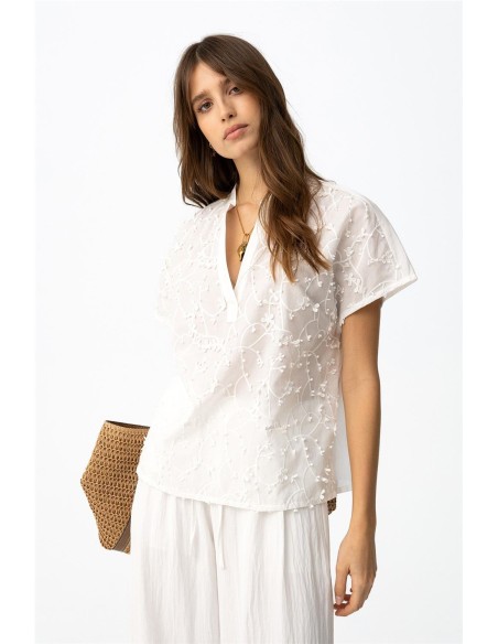 BLUSA BORDADA