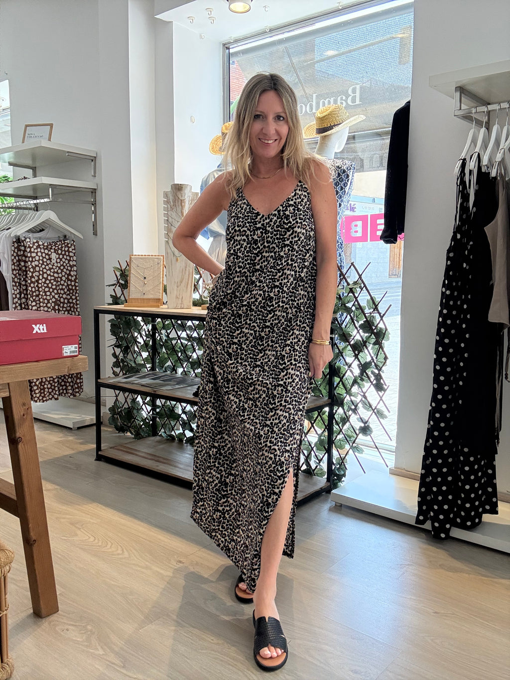 Vestido punto animal print mini