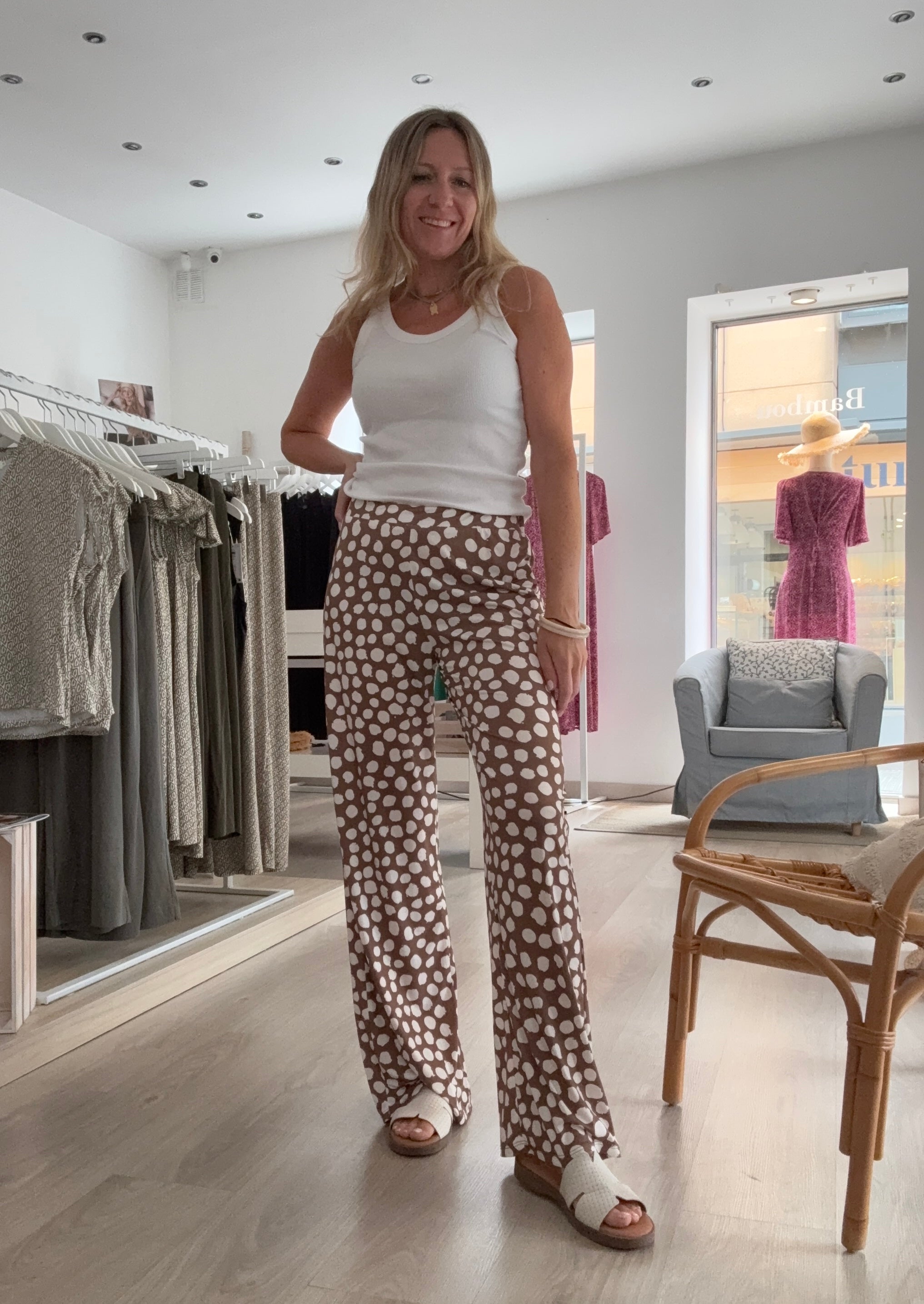 Pantalón punto frío estampado caqui (Copia)