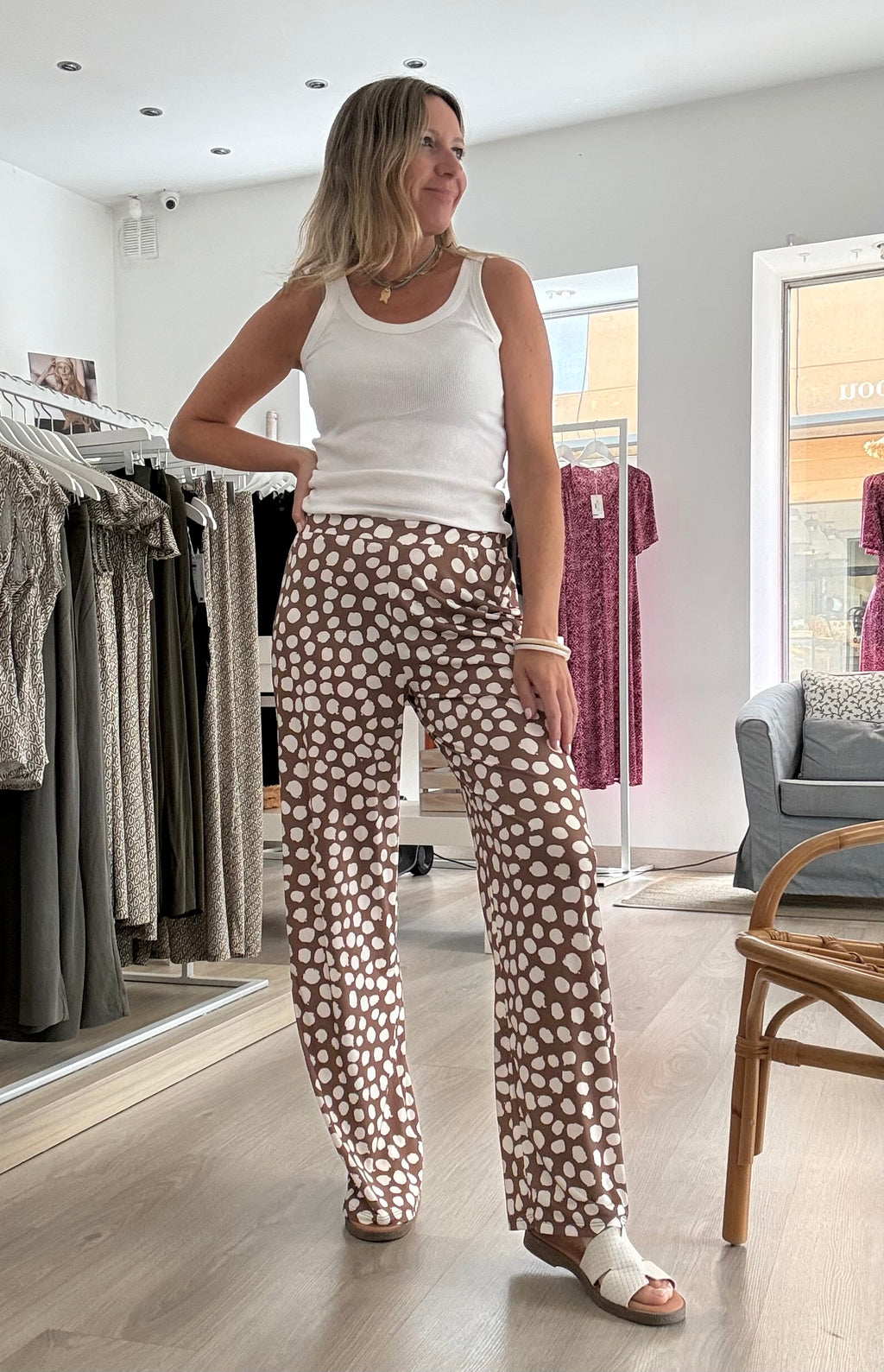 Pantalón punto frío estampado caqui (Copia)