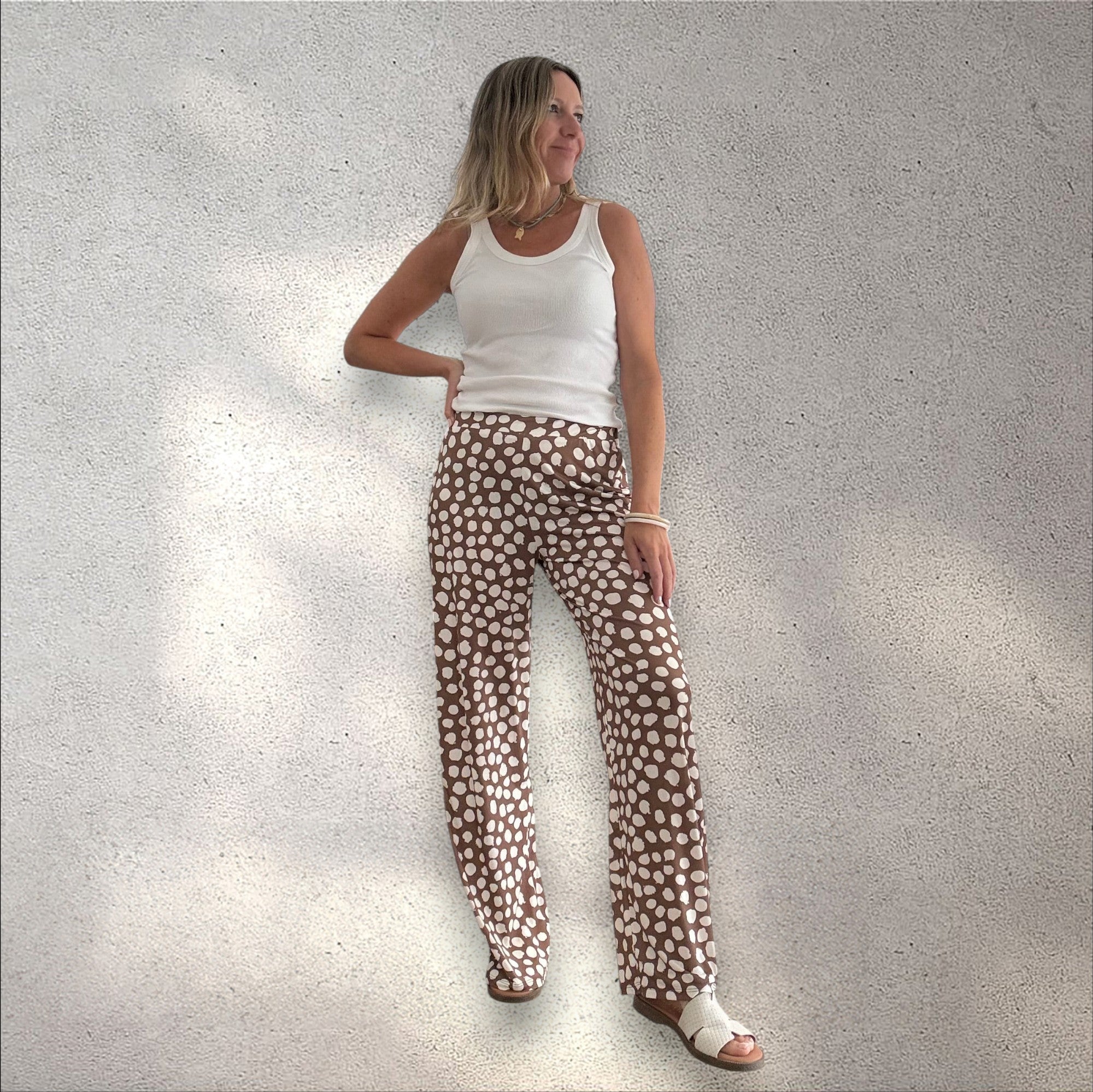 Pantalón punto frío estampado caqui (Copia)