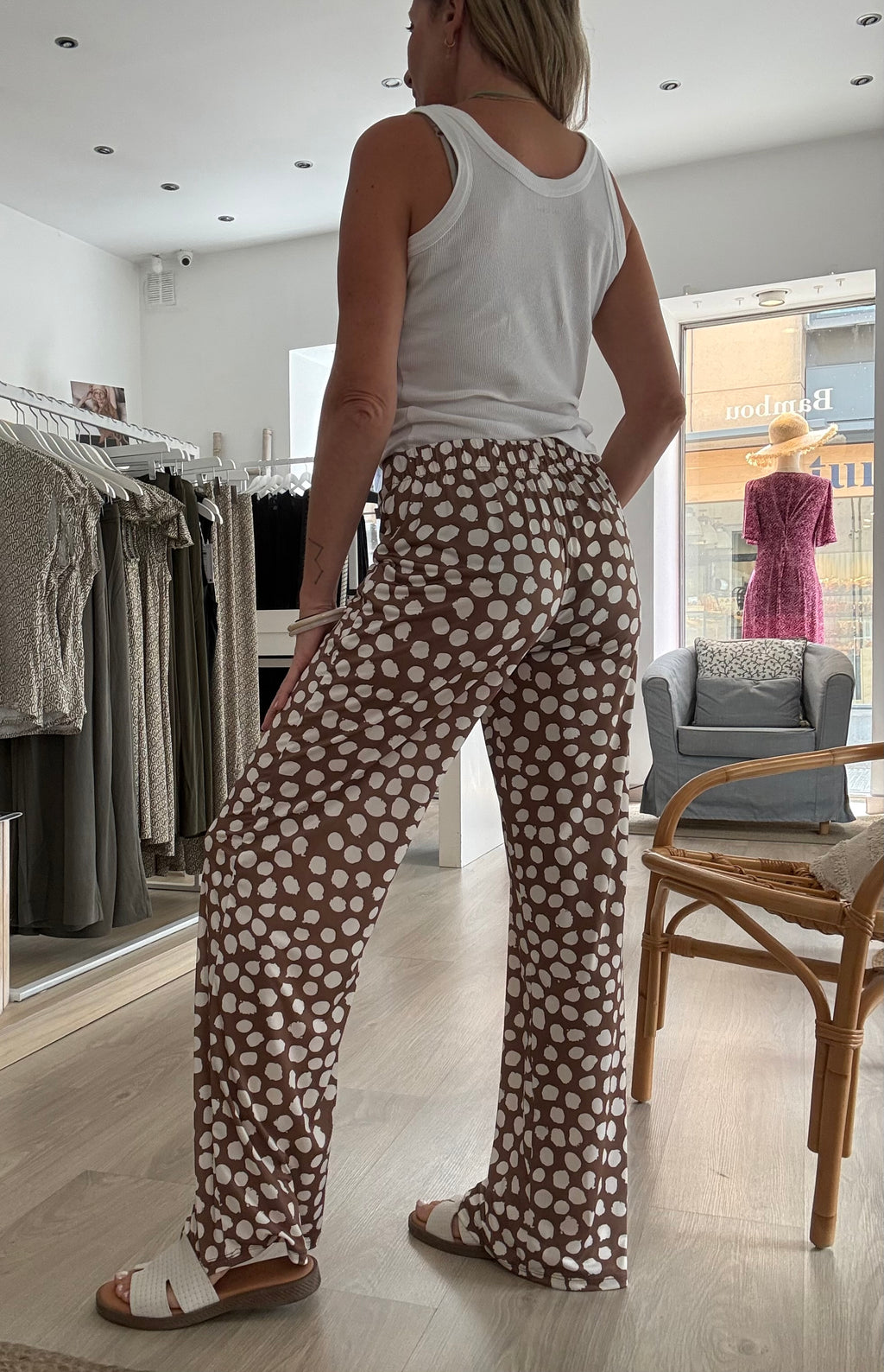 Pantalón punto frío estampado caqui (Copia)