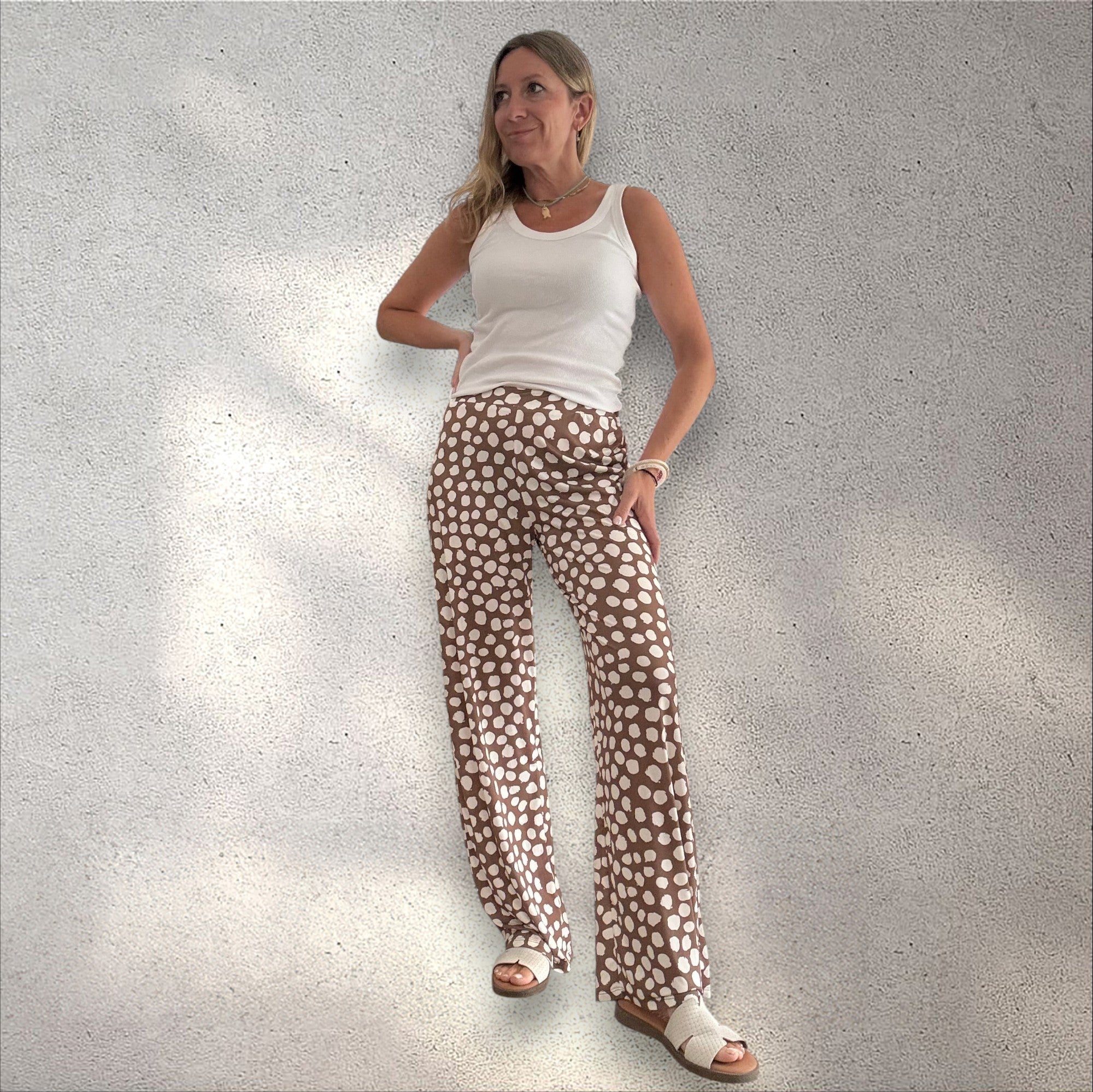 Pantalón punto frío estampado caqui (Copia)