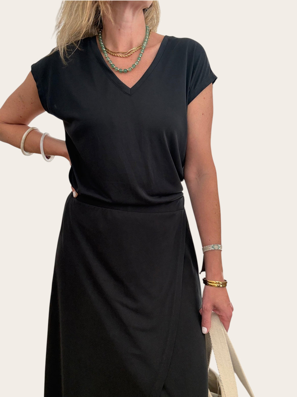 Falda de tencel negra