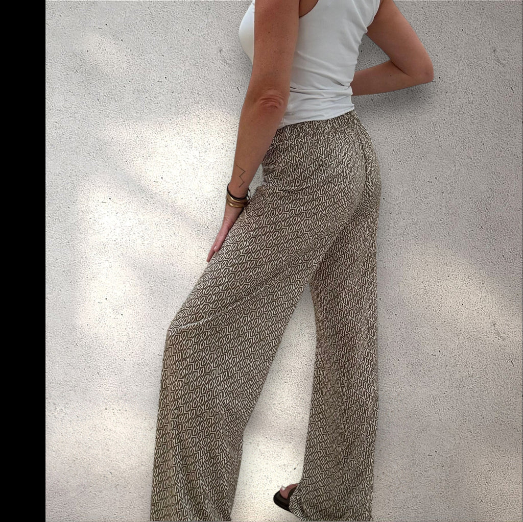 Pantalón punto frío estampado caqui