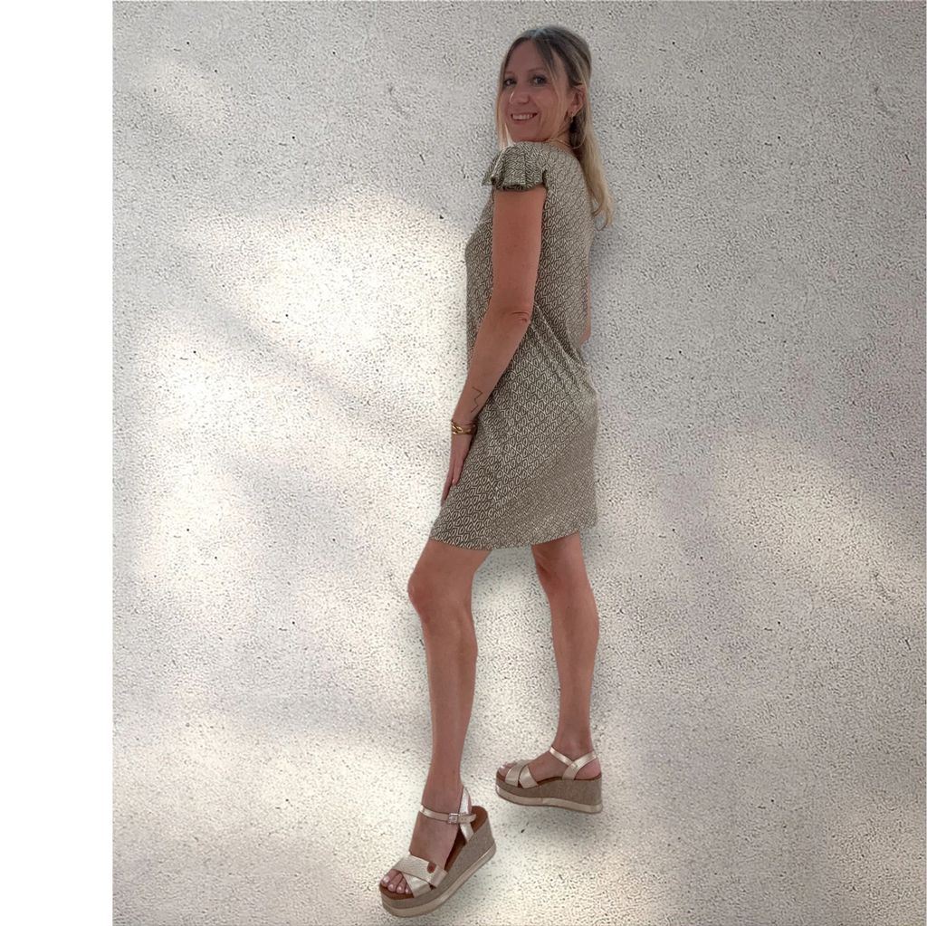 Vestido punto frío manga volante caqui